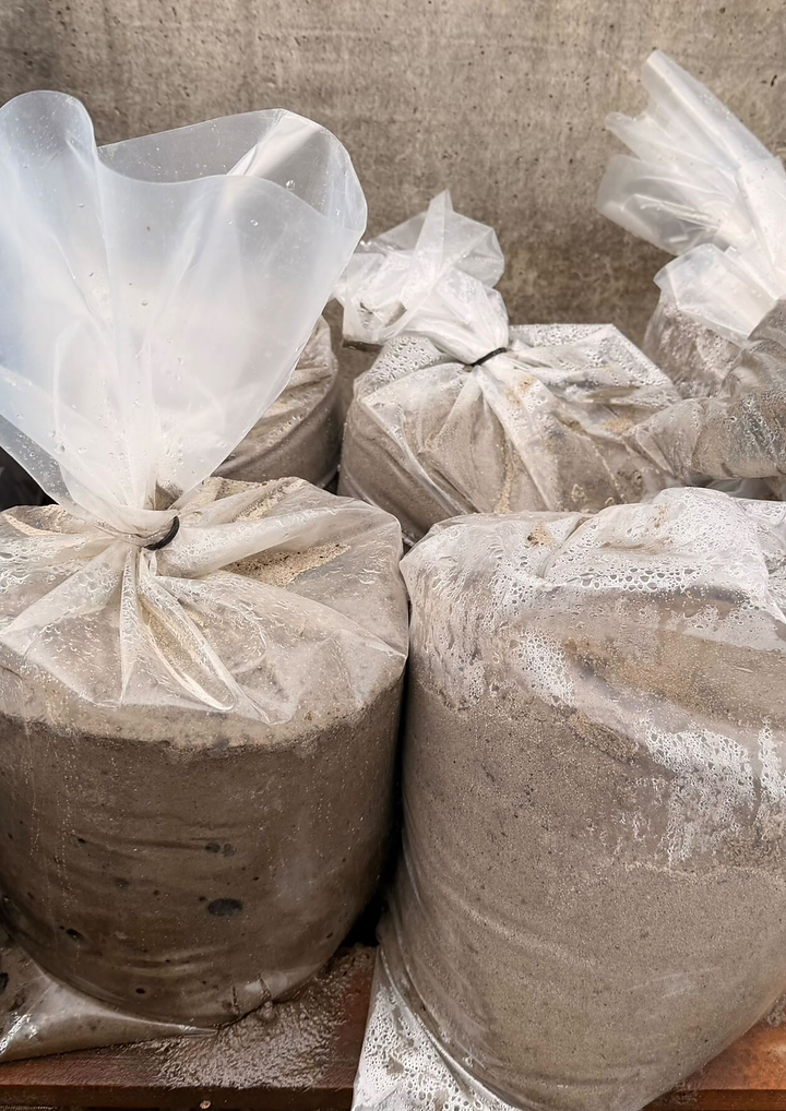 Top Dressing bags